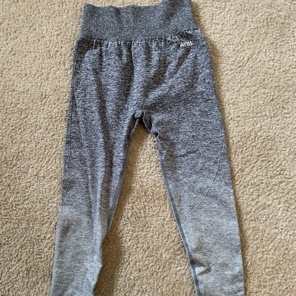 Be Aybl grey ombré leggings